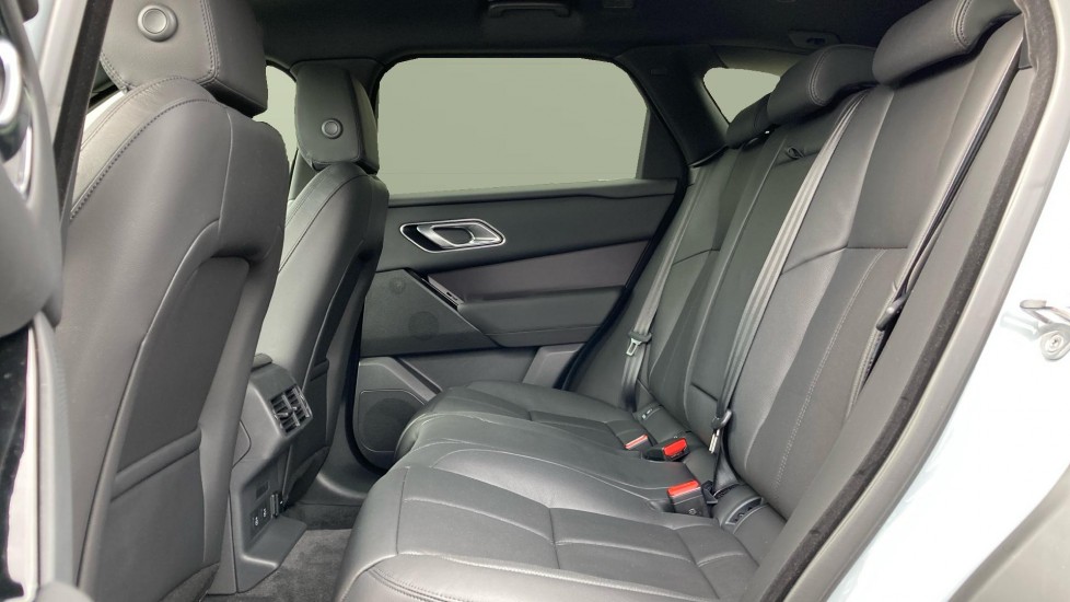 Land Rover Range Rover Velar 2.0 P400e Dynamic SE 5dr Auto Estate - Image 4
