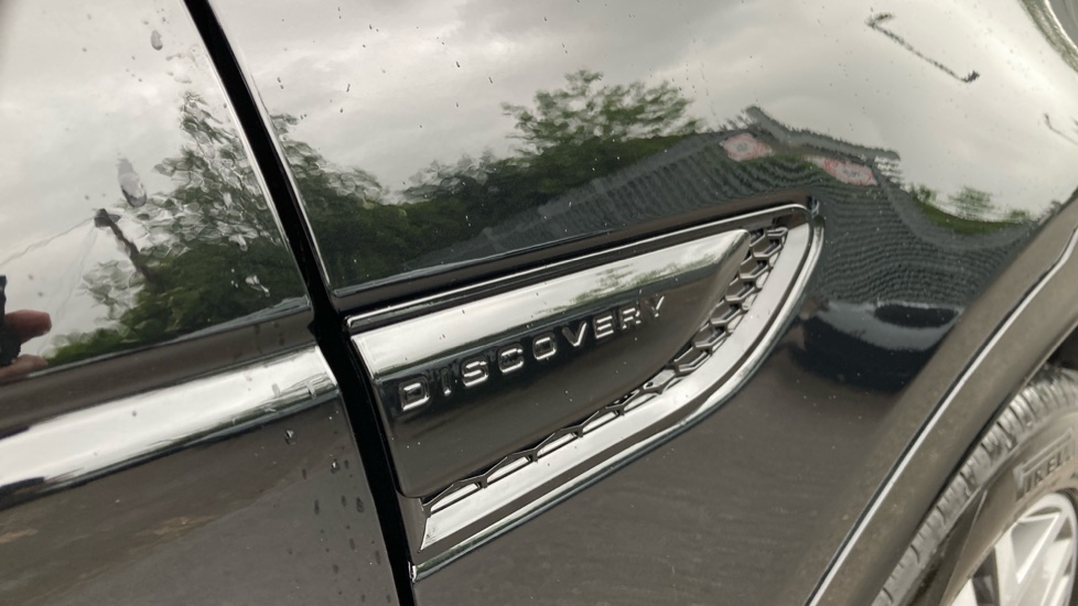 Land Rover Discovery Sport 2.0 D200 Metropolitan 5dr Auto [5 Seat] Diesel Station Wagon - Image 20