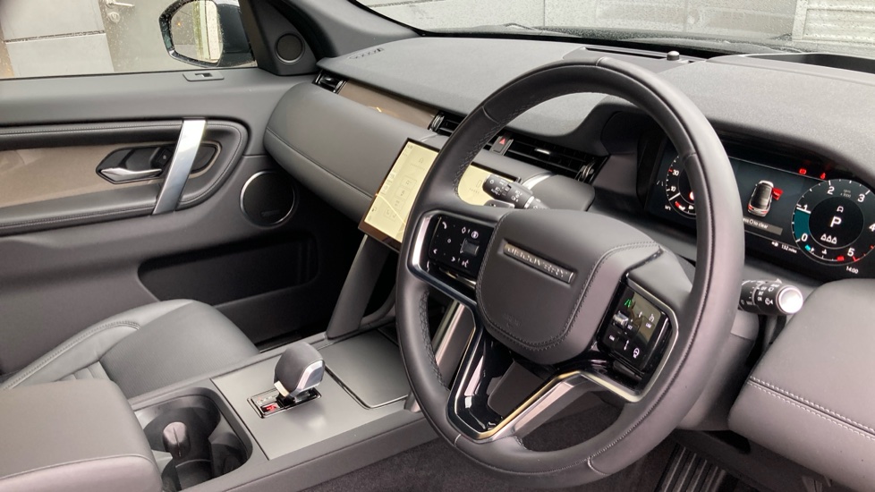 Land Rover Discovery Sport 2.0 D200 Metropolitan 5dr Auto [5 Seat] Diesel Station Wagon - Image 24