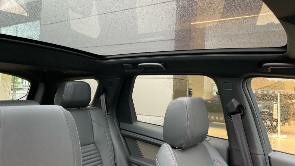 Land Rover Discovery Sport 2.0 D200 Metropolitan 5dr Auto [5 Seat] Diesel Station Wagon - Image 41