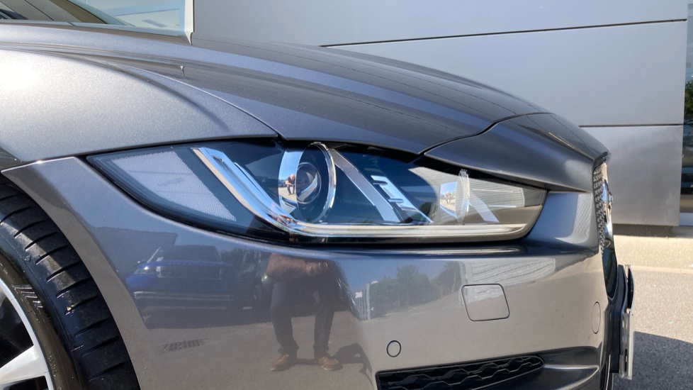 Jaguar XE 2.0d [180] Portfolio 4dr Auto Diesel Saloon - Image 17
