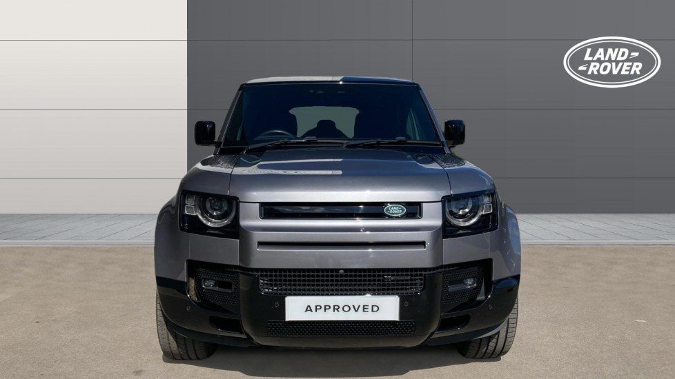 Land Rover Defender 2.0 P400e X-Dynamic SE 110 5dr Auto Estate - Image 7