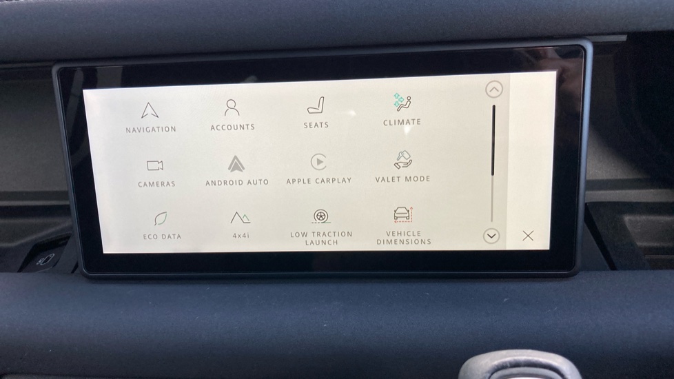 Land Rover Defender 2.0 P400e X-Dynamic SE 110 5dr Auto Estate - Image 30