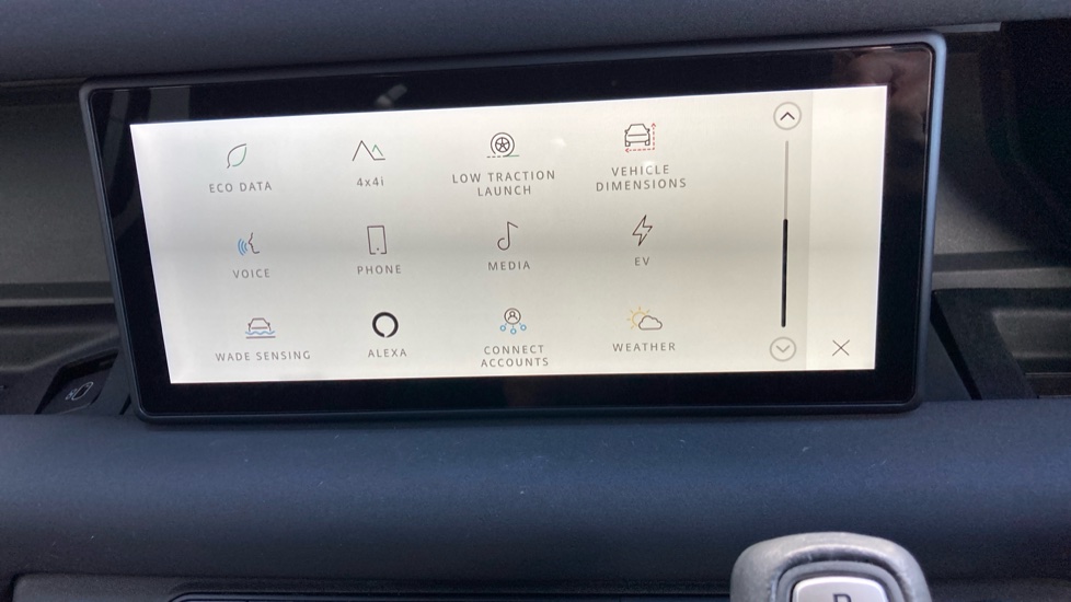 Land Rover Defender 2.0 P400e X-Dynamic SE 110 5dr Auto Estate - Image 31