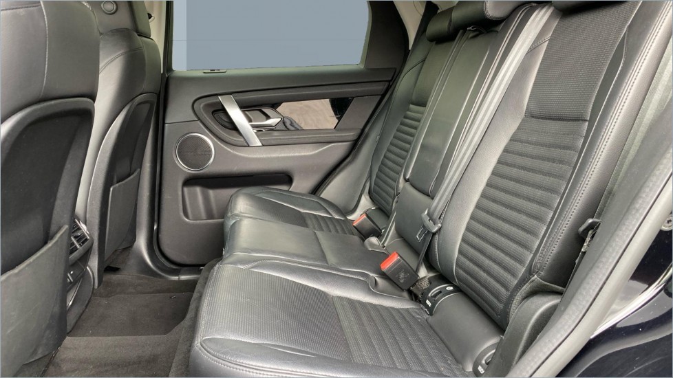 Land Rover Discovery Sport 2.0 D180 SE 5dr Auto Diesel Station Wagon - Image 4