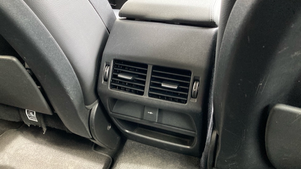 Land Rover Discovery Sport 2.0 D180 SE 5dr Auto Diesel Station Wagon - Image 18