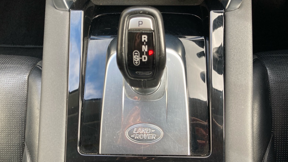 Land Rover Discovery Sport 2.0 D180 SE 5dr Auto Diesel Station Wagon - Image 31