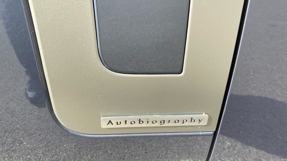 Land Rover Range Rover 3.0 D350 Autobiography 4dr Auto Diesel Estate - Image 21
