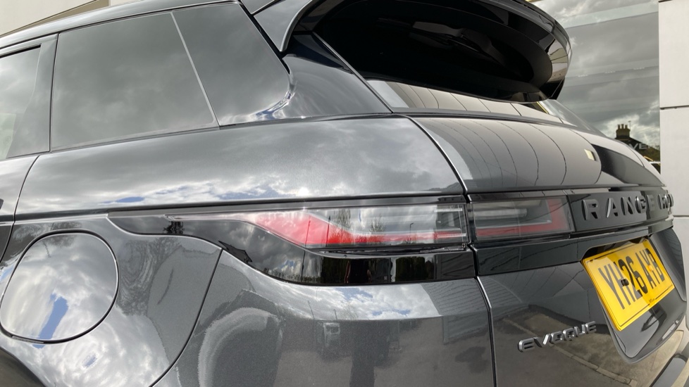 Land Rover Range Rover Evoque 1.5 P270e Dynamic SE 5dr Auto Hatchback - Image 19