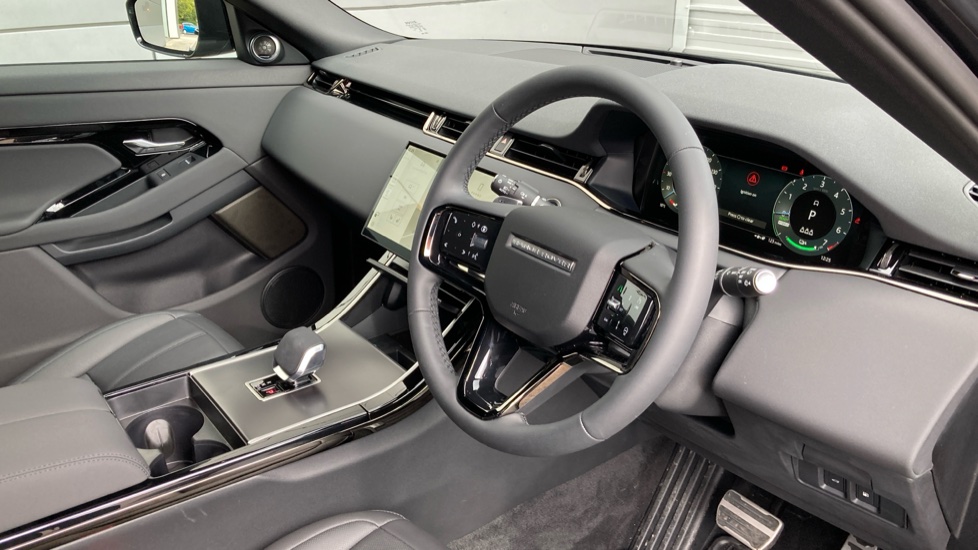 Land Rover Range Rover Evoque 1.5 P270e Dynamic SE 5dr Auto Hatchback - Image 25