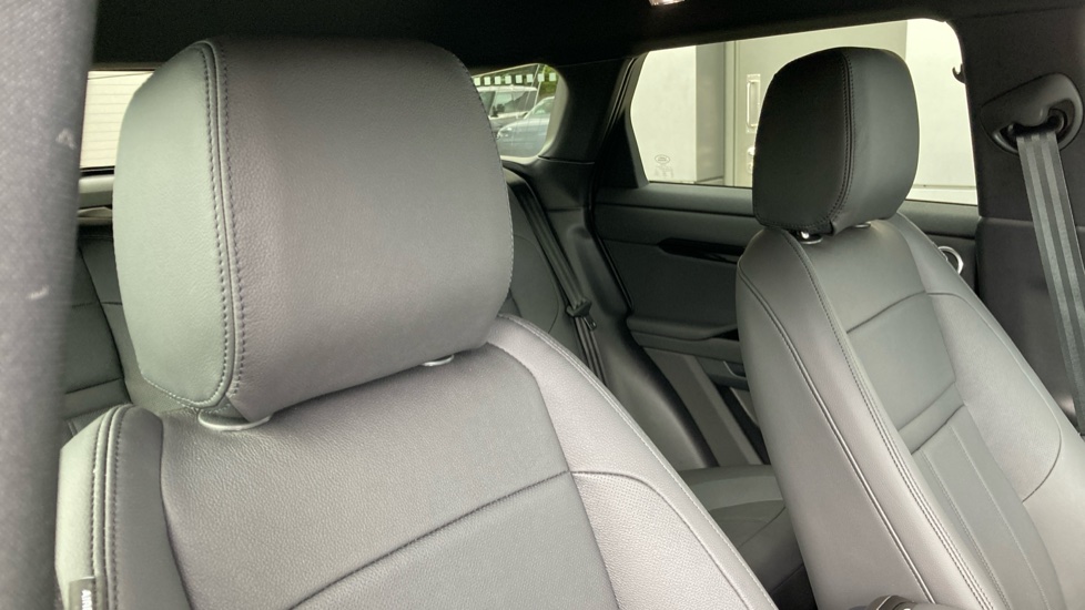Land Rover Range Rover Evoque 1.5 P270e Dynamic SE 5dr Auto Hatchback - Image 26