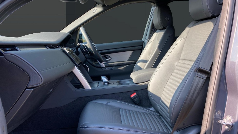 Land Rover Discovery Sport 2.0 D200 Landmark 5dr Auto [5 Seat] Diesel Station Wagon - Image 3