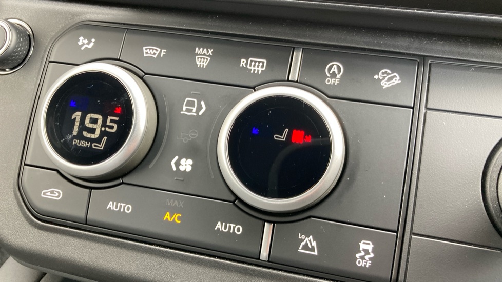Land Rover Defender 3.0 D250 X-Dynamic SE 90 3dr Auto Diesel Estate - Image 36
