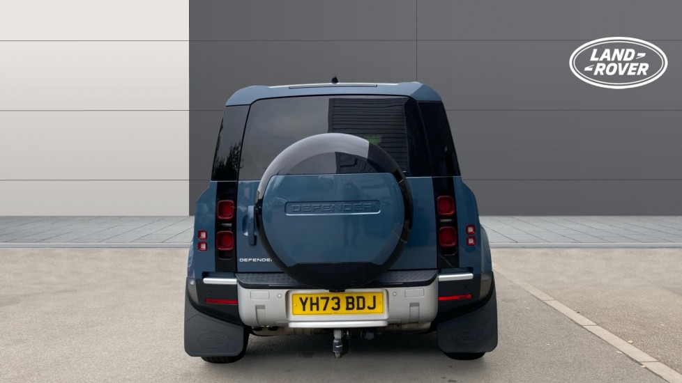 Land Rover Defender 3.0 D250 HSE 110 5dr Auto [7 Seat] Diesel Estate - Image 6