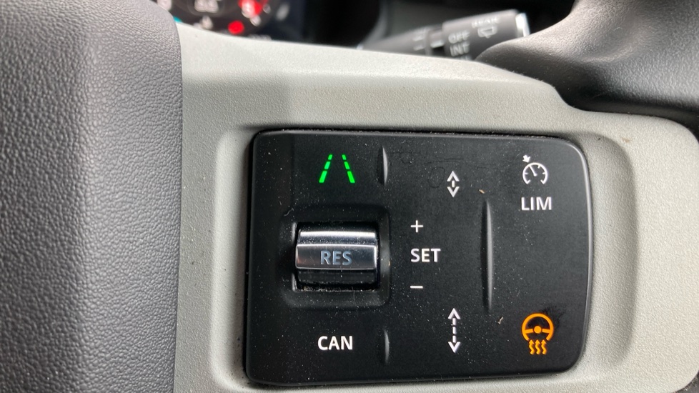 Land Rover Defender 3.0 D250 HSE 110 5dr Auto [7 Seat] Diesel Estate - Image 26