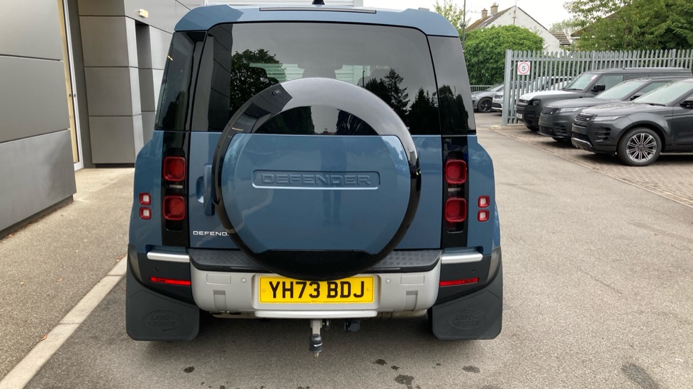Land Rover Defender 3.0 D250 HSE 110 5dr Auto [7 Seat] Diesel Estate - Image 53