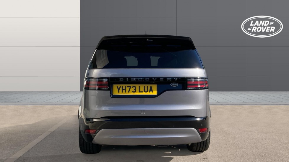 Land Rover Discovery 3.0 D300 R-Dynamic HSE 5dr Auto Diesel Station Wagon - Image 6