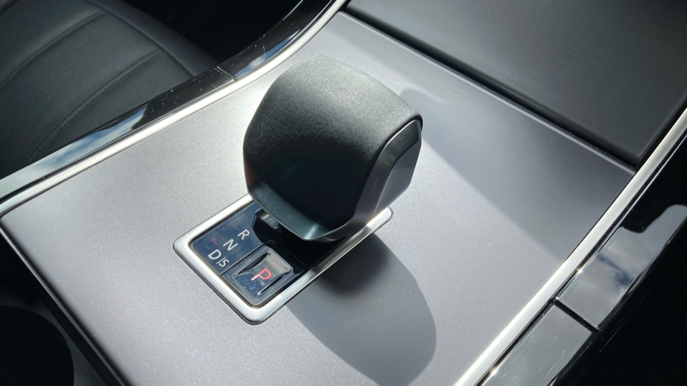 Land Rover Range Rover Evoque 2.0 D200 Dynamic SE 5dr Auto Diesel Hatchback - Image 13