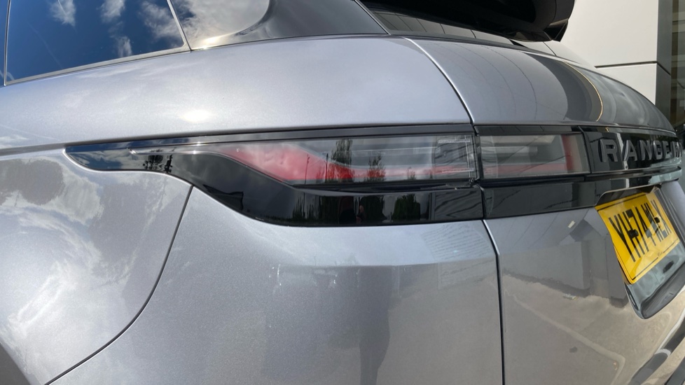 Land Rover Range Rover Evoque 2.0 D200 Dynamic SE 5dr Auto Diesel Hatchback - Image 19