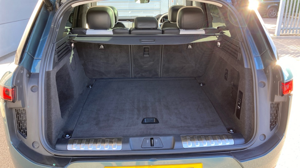 Land Rover Range Rover Sport 3.0 P460e Dynamic SE 5dr Auto Estate - Image 48