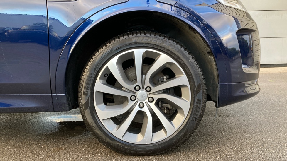 Land Rover Discovery Sport 1.5 P300e R-Dynamic HSE 5dr Auto [5 Seat] Station Wagon - Image 8
