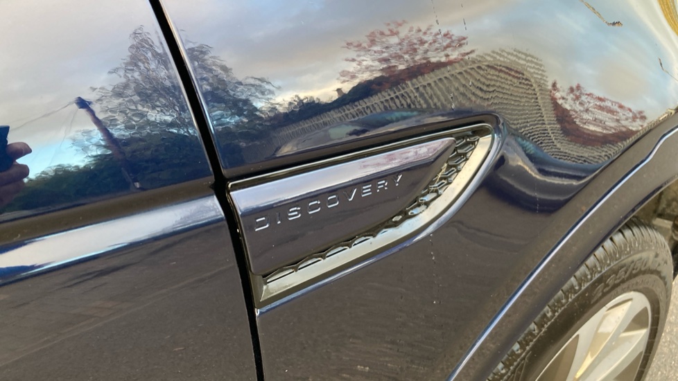 Land Rover Discovery Sport 1.5 P300e R-Dynamic HSE 5dr Auto [5 Seat] Station Wagon - Image 20