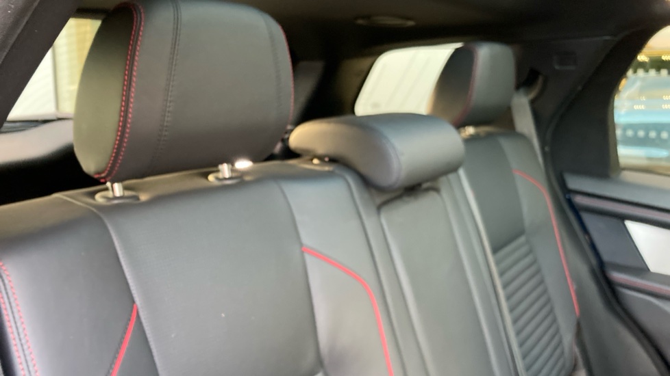 Land Rover Discovery Sport 1.5 P300e R-Dynamic HSE 5dr Auto [5 Seat] Station Wagon - Image 39