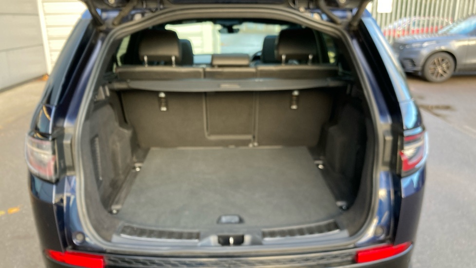 Land Rover Discovery Sport 1.5 P300e R-Dynamic HSE 5dr Auto [5 Seat] Station Wagon - Image 40