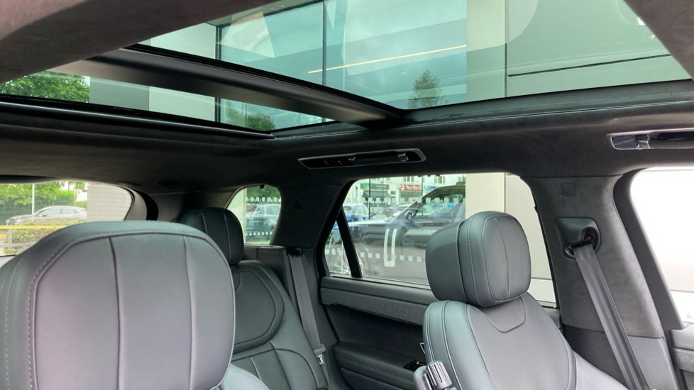 Land Rover Range Rover Sport 3.0 D300 Autobiography 5dr Auto Diesel Estate - Image 42