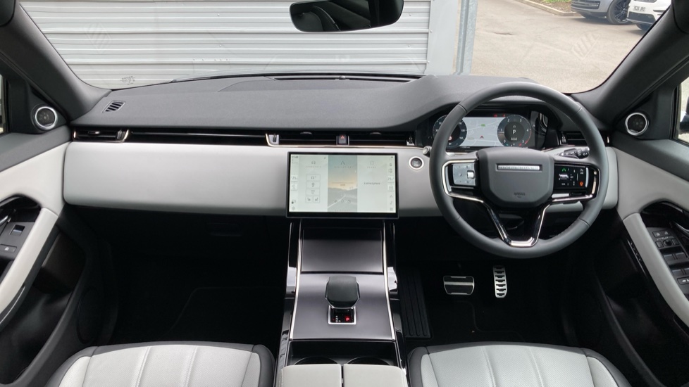 Land Rover Range Rover Evoque 2.0 D200 Dynamic SE 5dr Auto Diesel Hatchback - Image 9