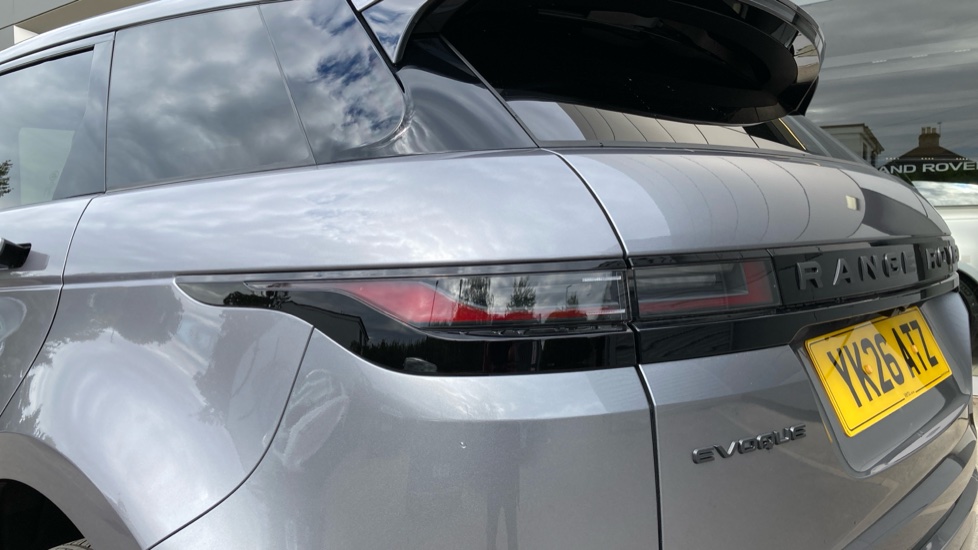 Land Rover Range Rover Evoque 2.0 D200 Dynamic SE 5dr Auto Diesel Hatchback - Image 19