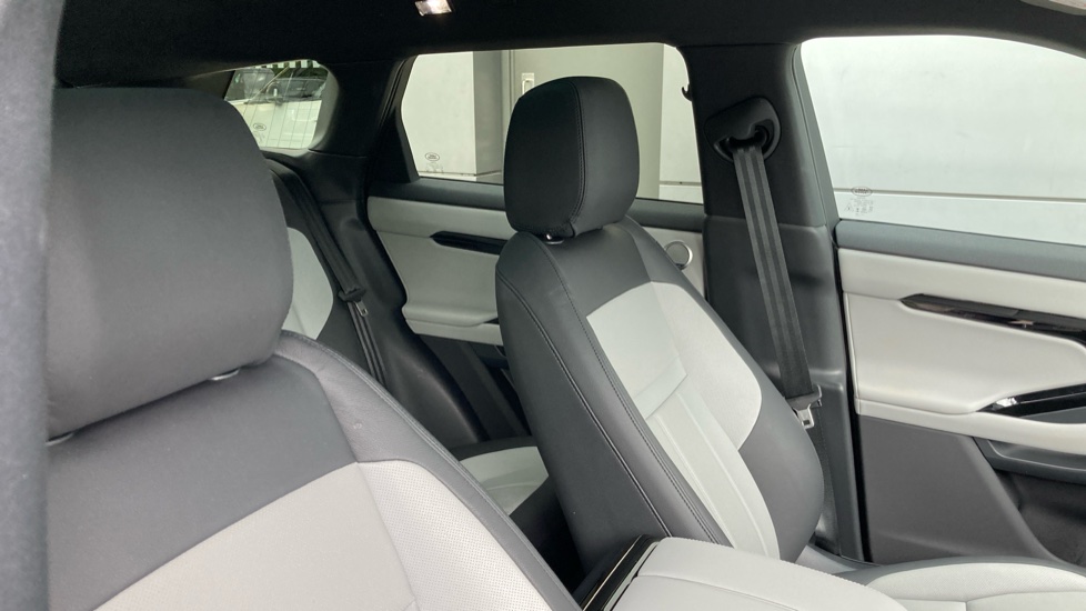 Land Rover Range Rover Evoque 2.0 D200 Dynamic SE 5dr Auto Diesel Hatchback - Image 27