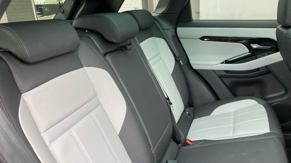 Land Rover Range Rover Evoque 2.0 D200 Dynamic SE 5dr Auto Diesel Hatchback - Image 48