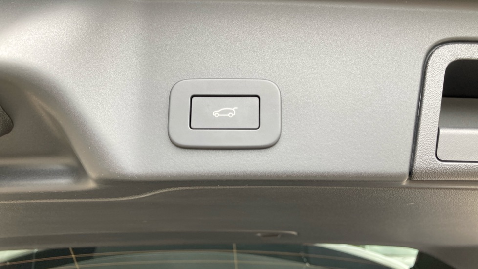 Land Rover Range Rover Evoque 2.0 D200 Dynamic SE 5dr Auto Diesel Hatchback - Image 50