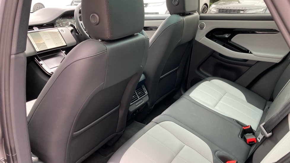 Land Rover Range Rover Evoque 2.0 D200 Dynamic SE 5dr Auto Diesel Hatchback - Image 52