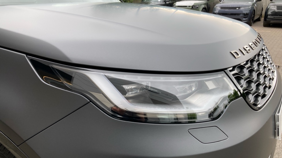 Land Rover Discovery 3.0 D350 Tempest 5dr Auto Diesel Station Wagon - Image 17
