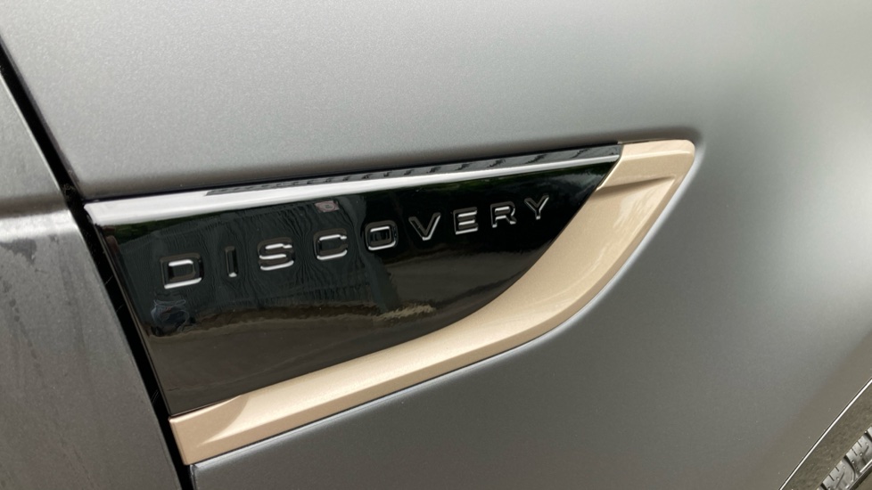 Land Rover Discovery 3.0 D350 Tempest 5dr Auto Diesel Station Wagon - Image 20