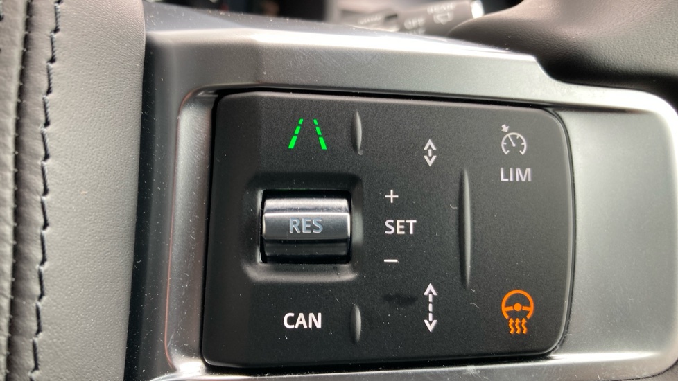 Land Rover Discovery 3.0 D350 Tempest 5dr Auto Diesel Station Wagon - Image 31