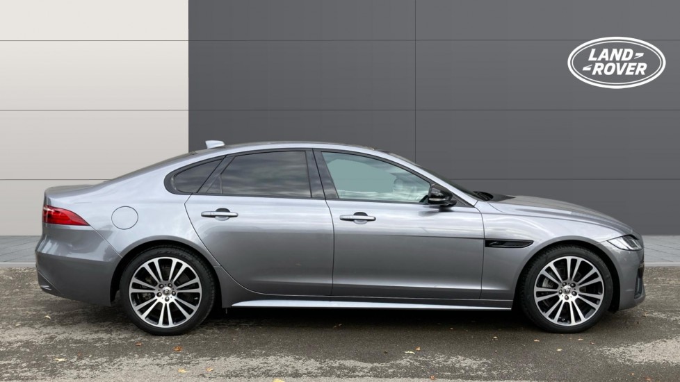 Jaguar XF 2.0 D200 R-Dynamic SE Black 4dr Auto Diesel Saloon - Image 5