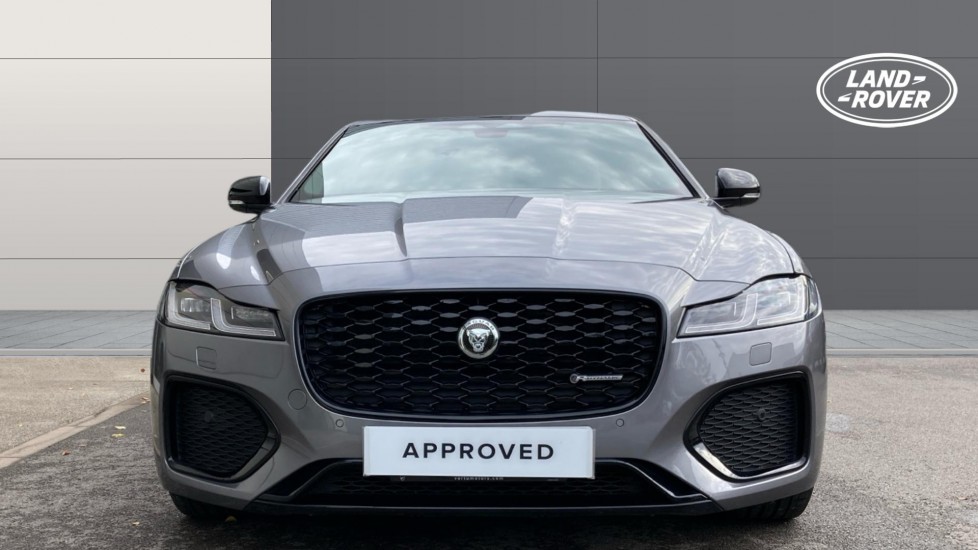 Jaguar XF 2.0 D200 R-Dynamic SE Black 4dr Auto Diesel Saloon - Image 7