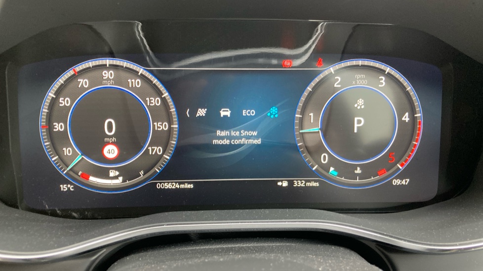 Jaguar XF 2.0 D200 R-Dynamic SE Black 4dr Auto Diesel Saloon - Image 42