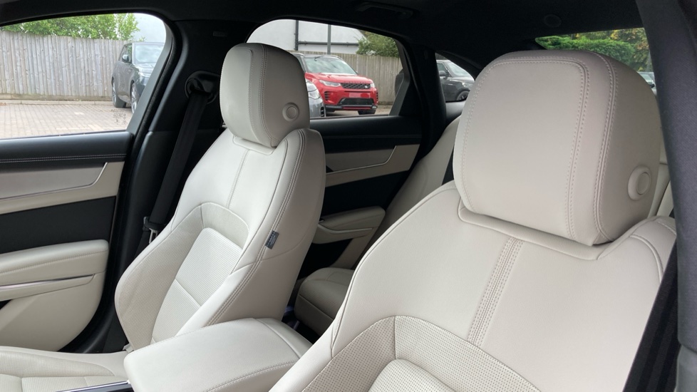 Jaguar XF 2.0 D200 R-Dynamic SE Black 4dr Auto Diesel Saloon - Image 55
