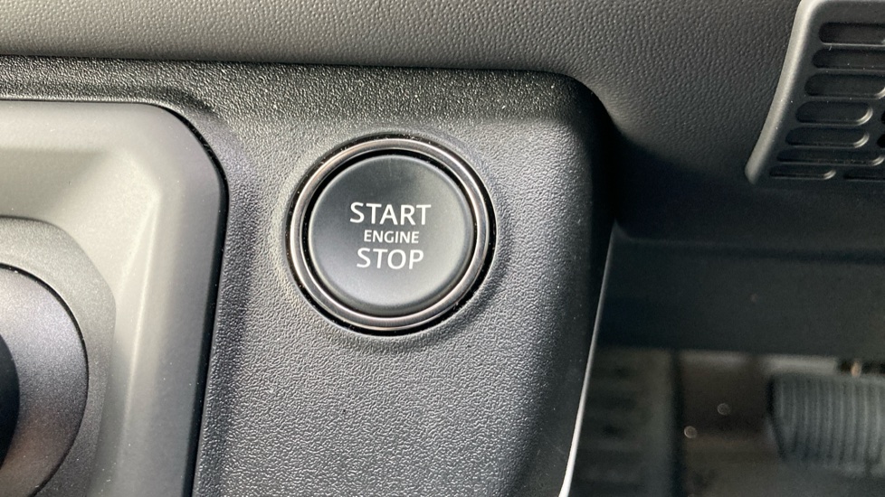 Land Rover Defender 3.0 D250 X-Dynamic HSE 110 5dr Auto Diesel Estate - Image 53