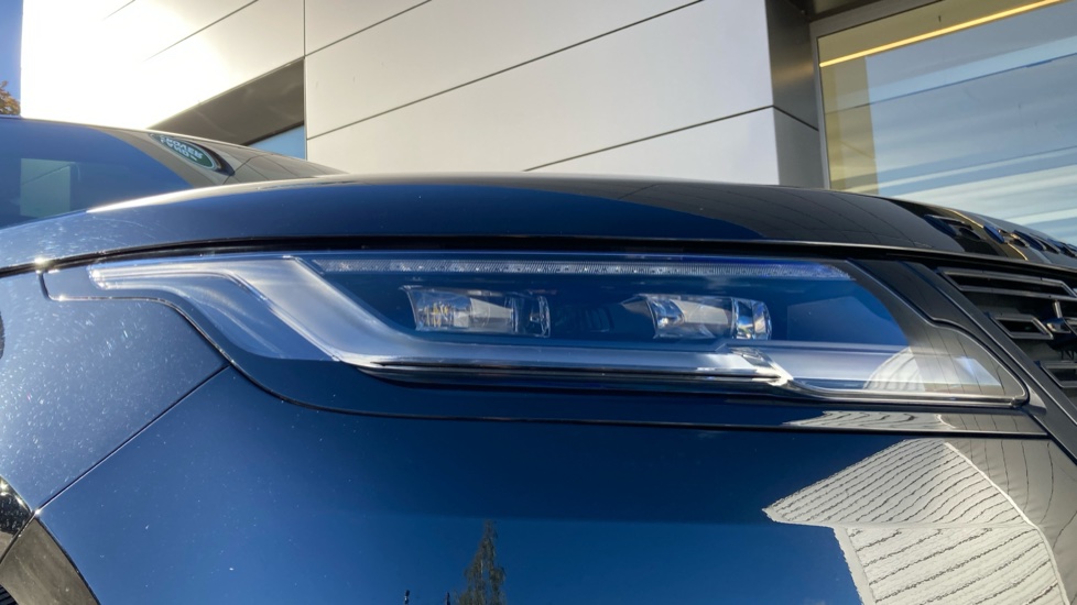 Land Rover Range Rover Velar 2.0 D200 MHEV Dynamic SE 5dr Auto Diesel Estate - Image 17