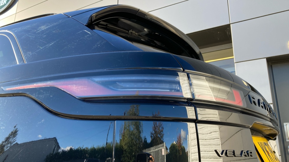 Land Rover Range Rover Velar 2.0 D200 MHEV Dynamic SE 5dr Auto Diesel Estate - Image 19