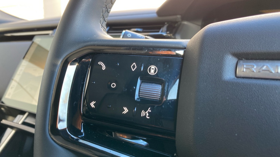 Land Rover Range Rover Velar 2.0 D200 MHEV Dynamic SE 5dr Auto Diesel Estate - Image 21