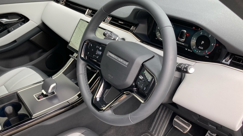Land Rover Range Rover Evoque 2.0 D200 Edition 5dr Auto Diesel Hatchback - Image 24