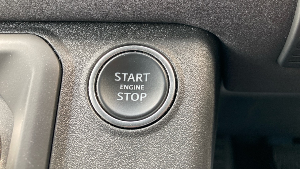 Land Rover Defender 3.0 D250 X-Dynamic S 110 5dr Auto [7 Seat] Diesel Estate - Image 23