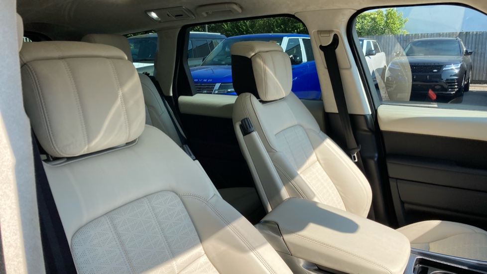 Land Rover Range Rover Sport 2.0 P400e Autobiography Dynamic 5dr Auto Estate - Image 24