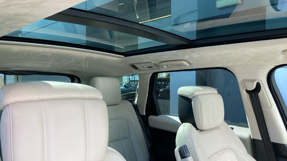 Land Rover Range Rover Sport 2.0 P400e Autobiography Dynamic 5dr Auto Estate - Image 36